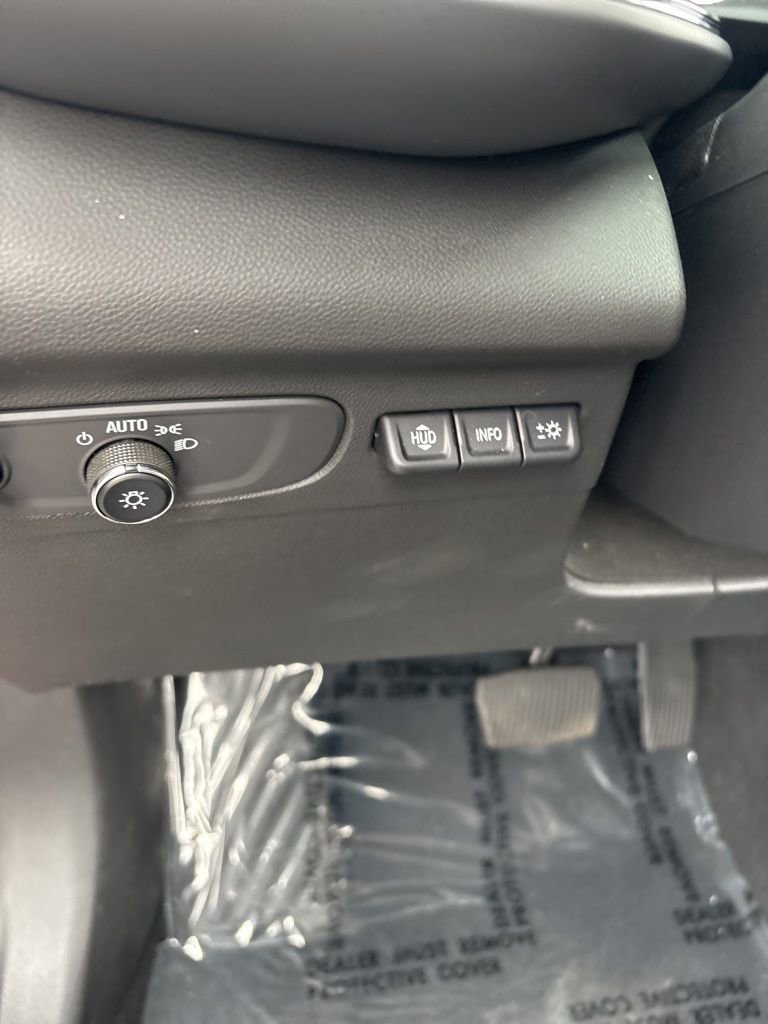Used 2023 Buick Envision Avenir AWD/4WD image 48