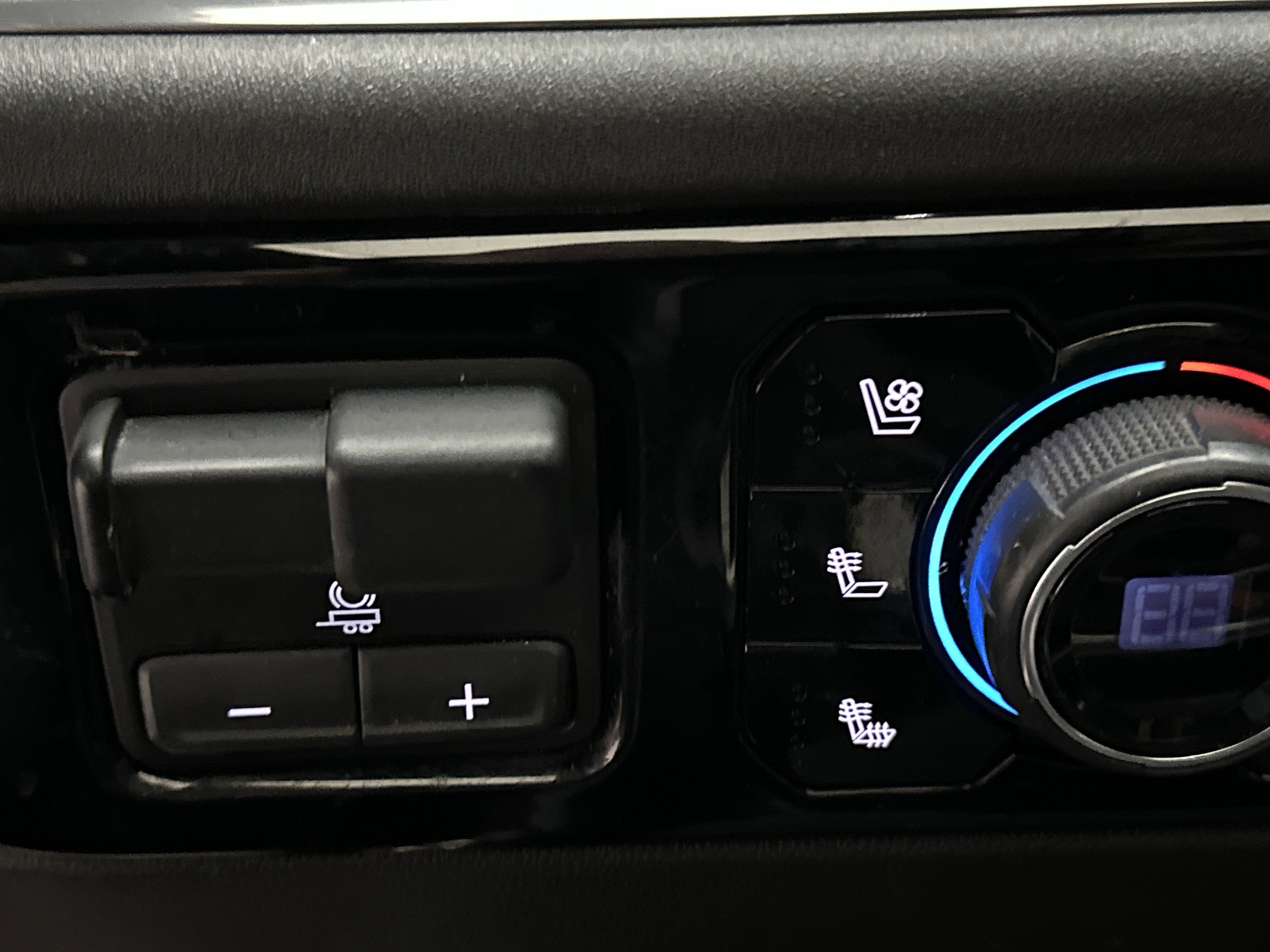 Used 2024 Chevrolet Silverado 3500 High Country w/ High Country Premium Package AWD/4WD image 43