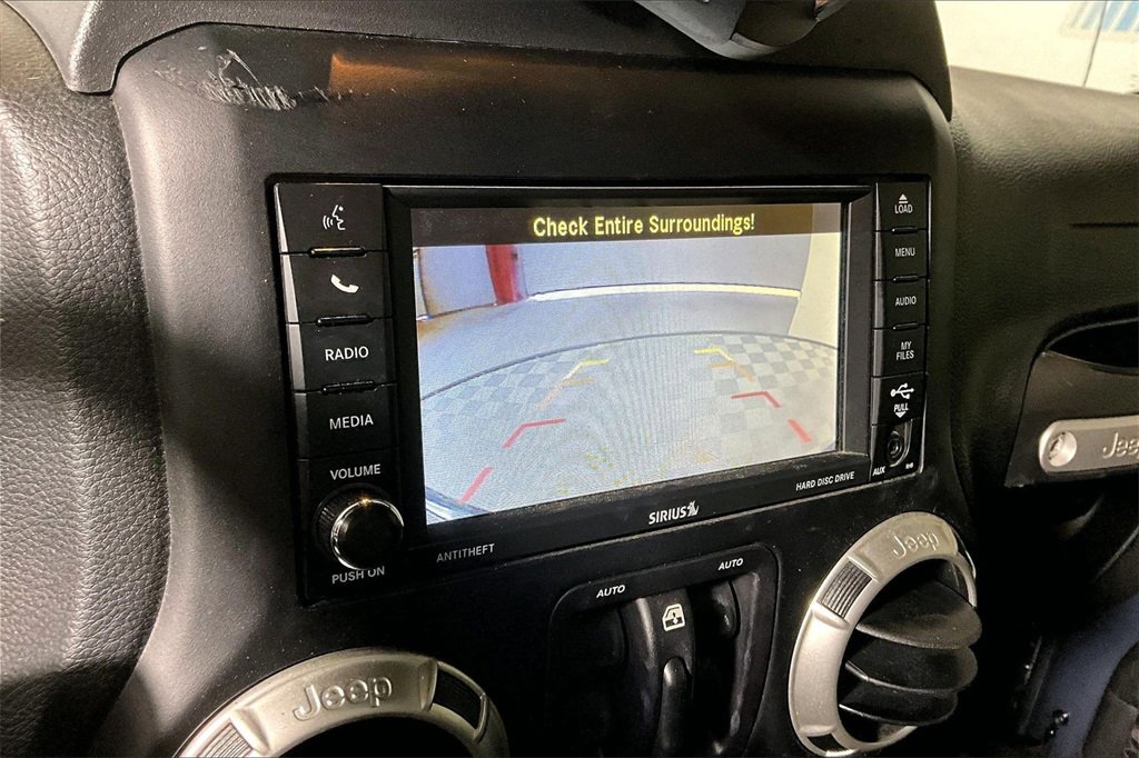 Used 2016 Jeep Wrangler Unlimited Rubicon w/ Dual Top Group image 17