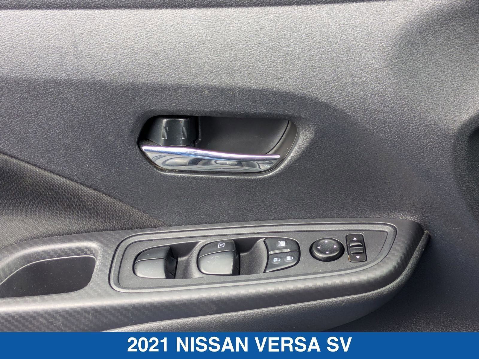 Used 2021 Nissan Versa SV FWD image 13