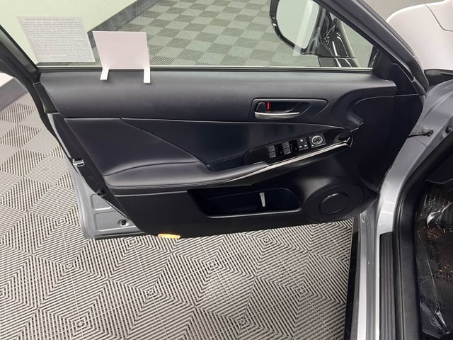 Certified 2025 Lexus IS 300 F Sport image 9