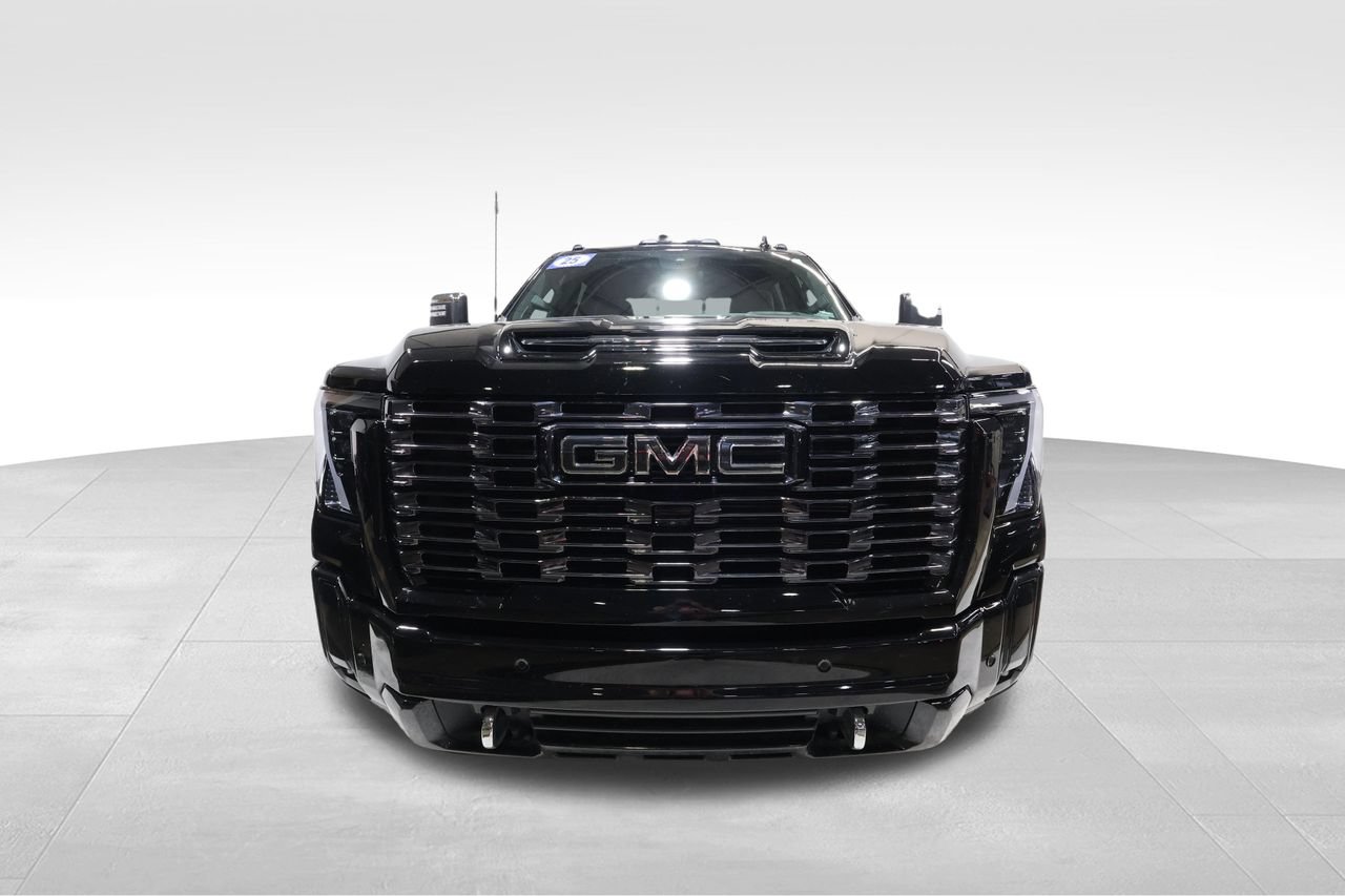 Used 2025 GMC Sierra 3500 Denali Ultimate AWD/4WD image 7