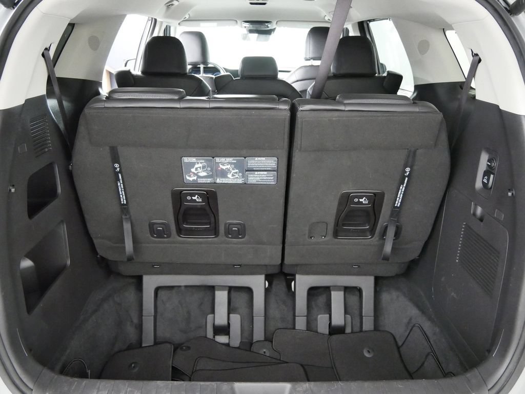 Used 2023 Kia Carnival SX FWD image 18