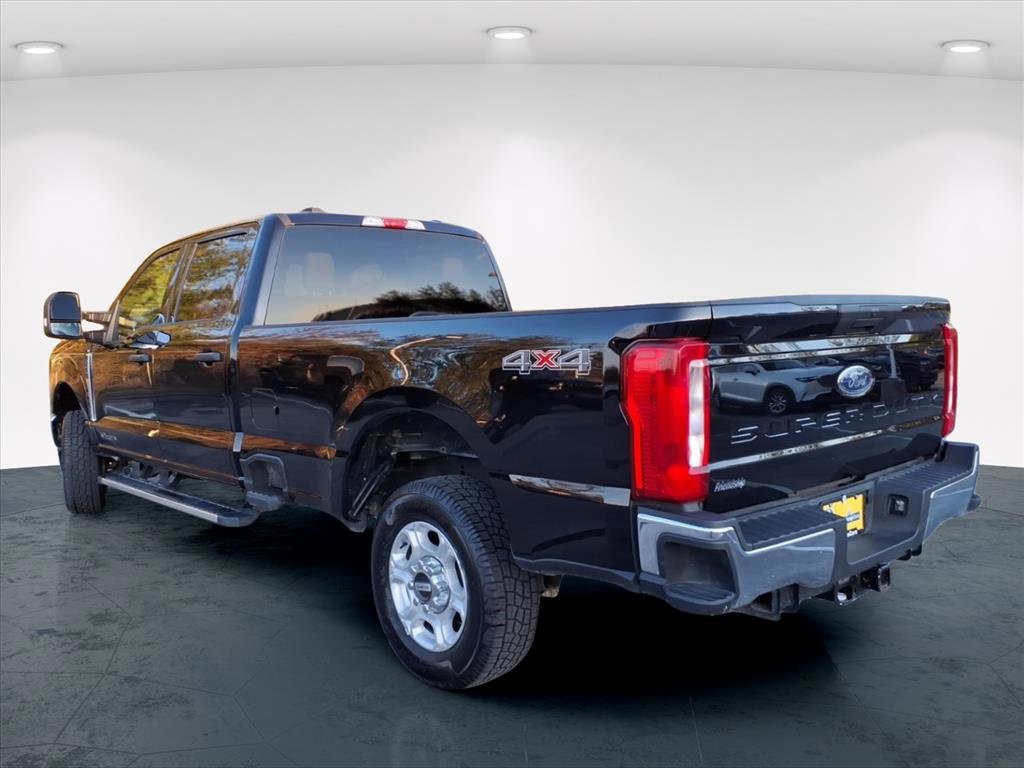 Used 2025 Ford F250 XLT image 4