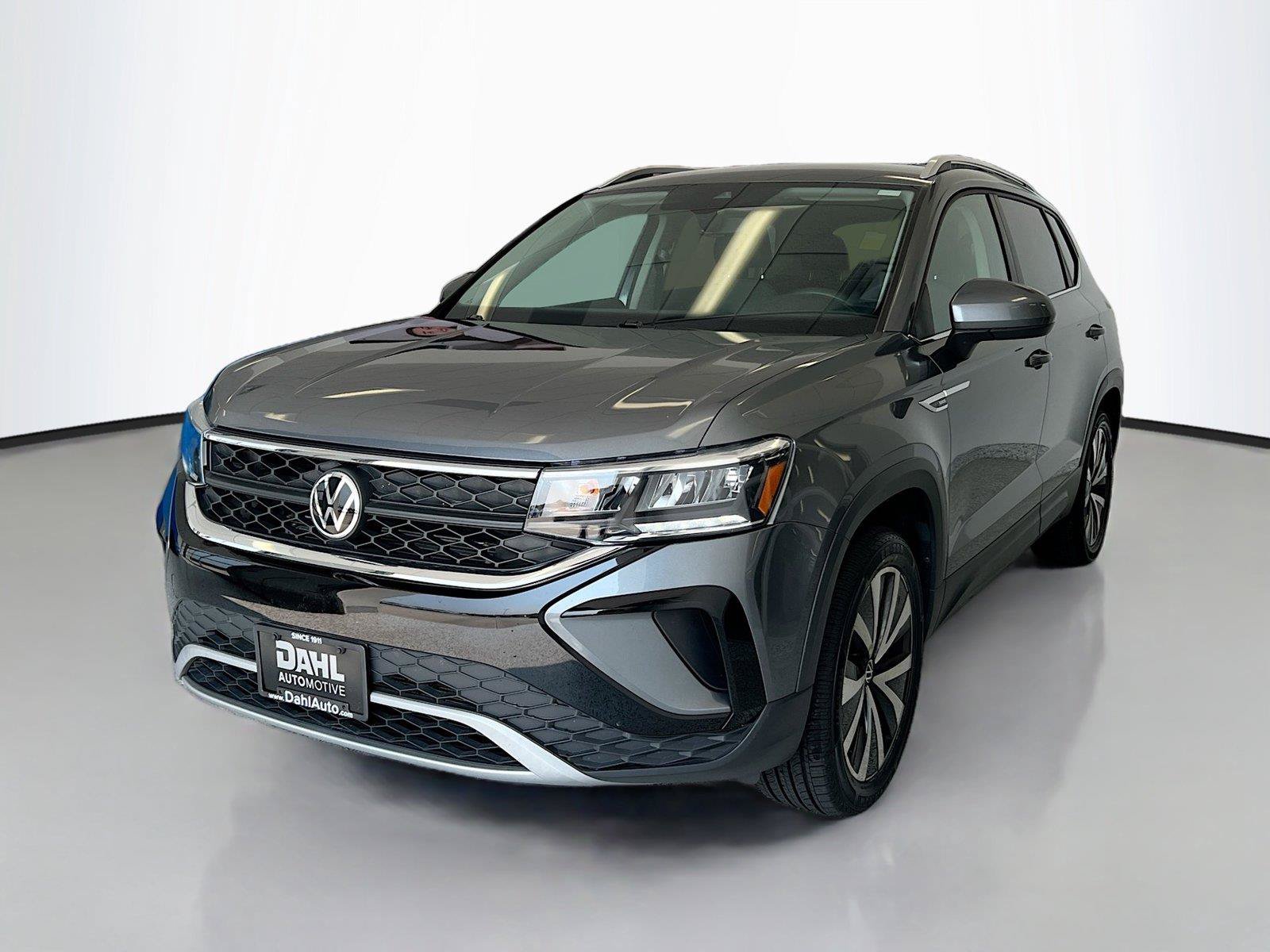 Used 2022 Volkswagen Taos SE AWD/4WD image 4