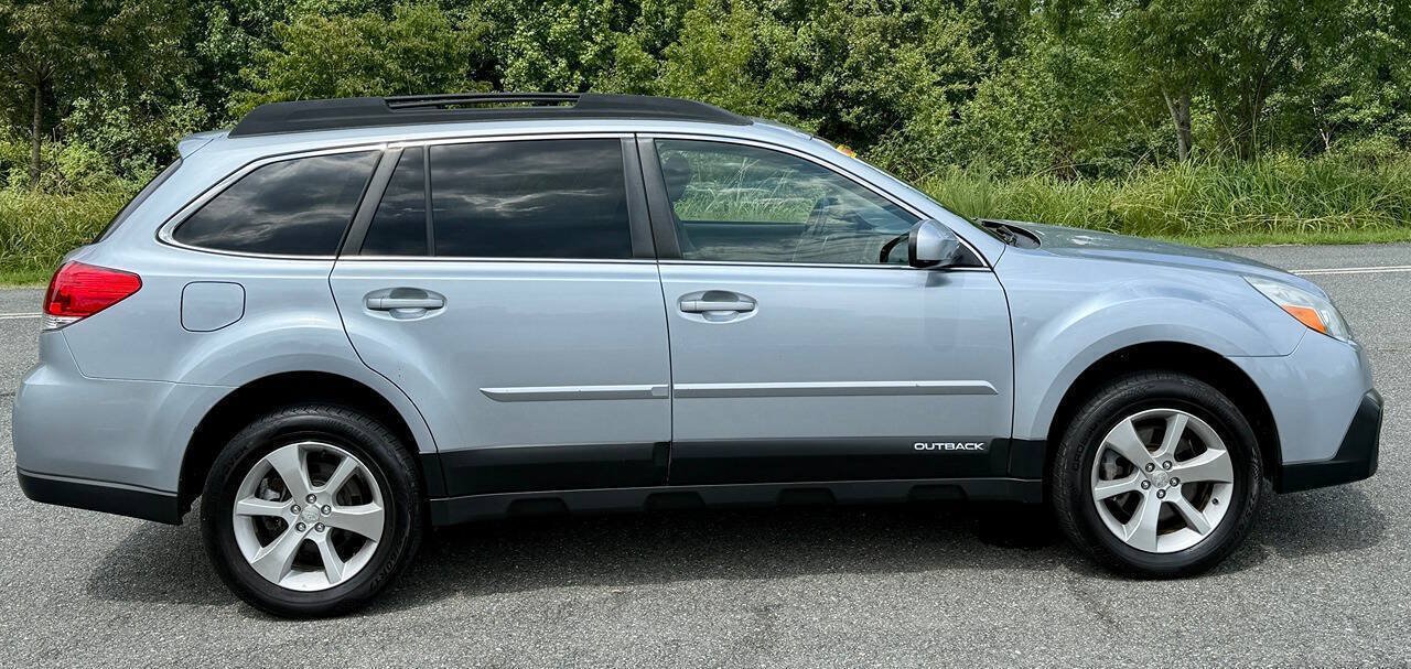 Used 2014 Subaru Outback 3.6R Limited AWD/4WD image 9
