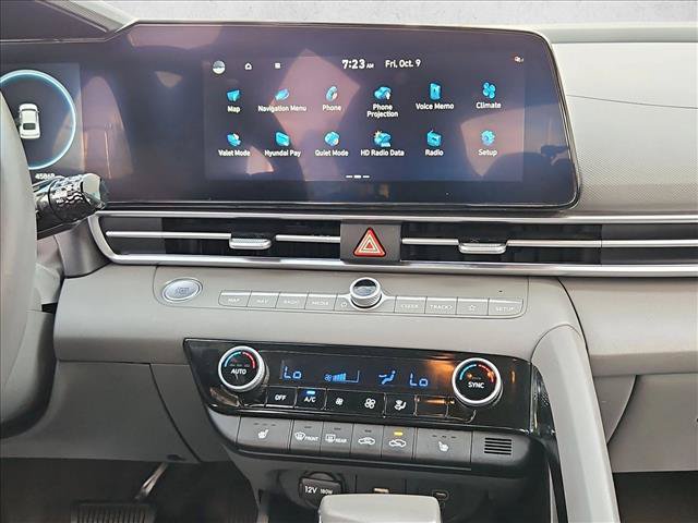 Used 2025 Hyundai Elantra SEL FWD image 15