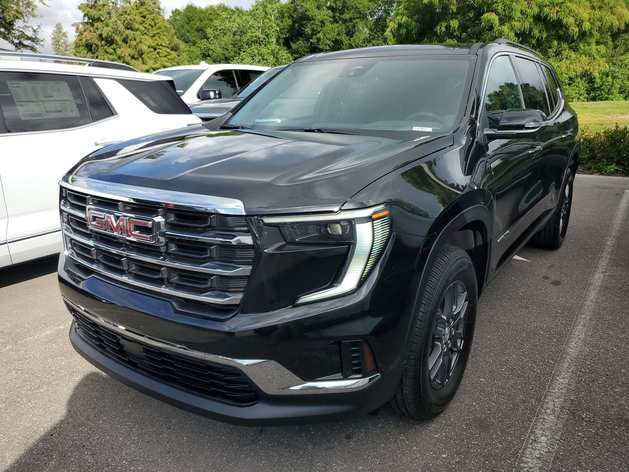 New 2026 GMC Acadia Elevation FWD image 3