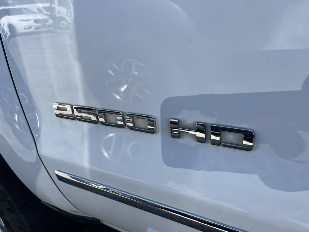 Used 2019 Chevrolet Silverado 2500 LTZ w/ Duramax Plus Package AWD/4WD image 4