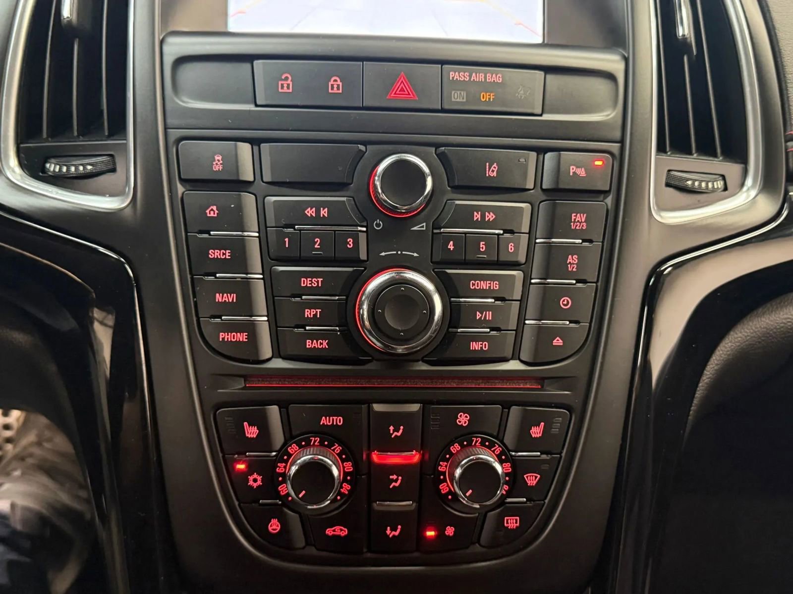 Used 2018 Buick Cascada Sport Touring w/ Dark Effects Package image 31