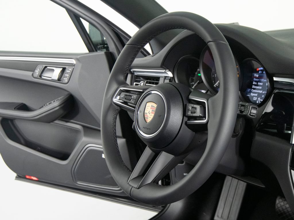 New 2026 Porsche Macan AWD/4WD image 32