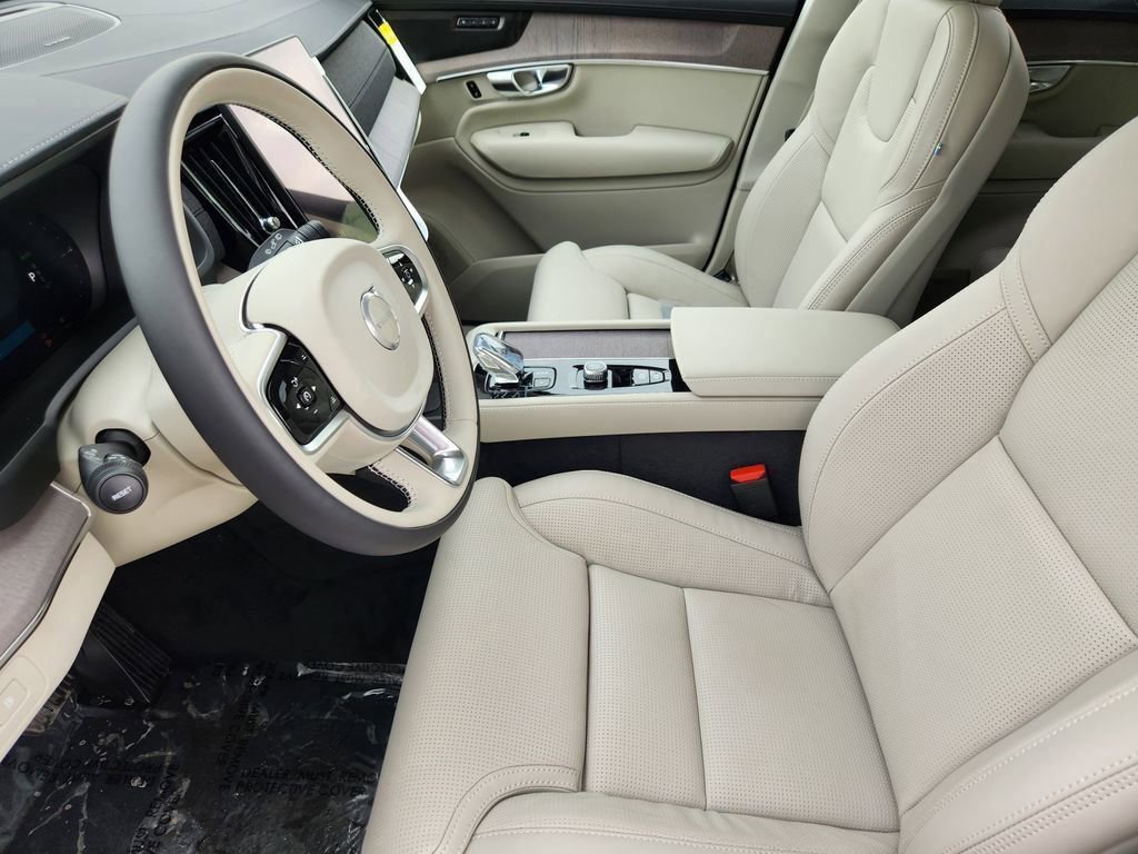New 2026 Volvo XC90 T8 Ultra w/ Protection Package Premier AWD/4WD image 4