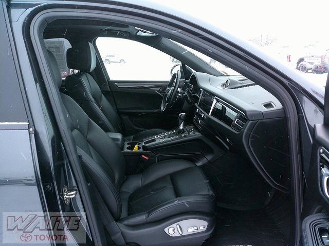 Used 2019 Porsche Macan image 24