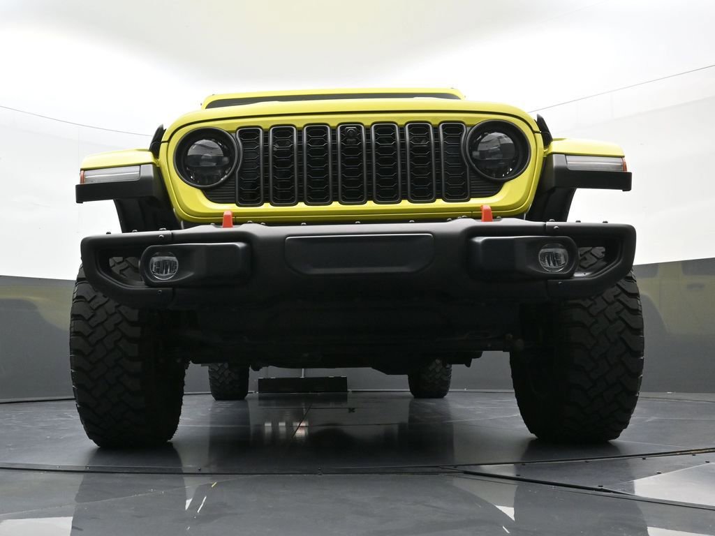 Used 2024 Jeep Gladiator Mojave AWD/4WD image 13