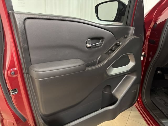Used 2024 Nissan Frontier SL w/ Technology Package RWD image 10
