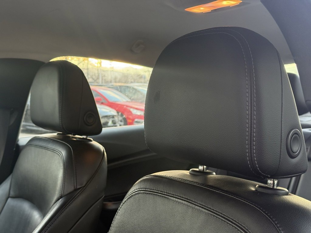 Used 2017 Chevrolet Cruze Premier image 11