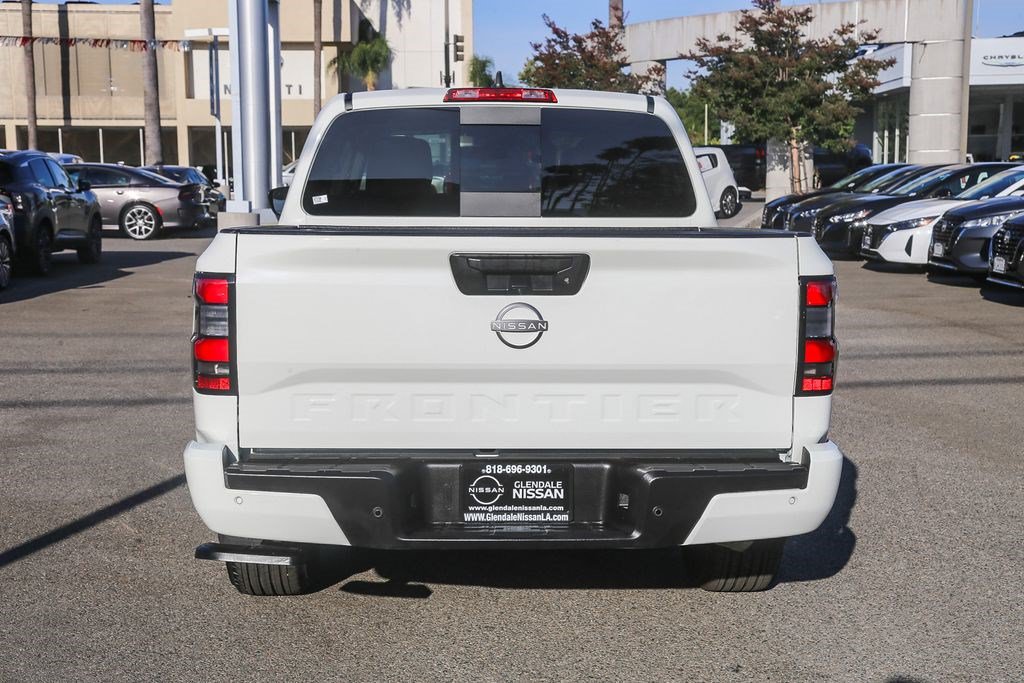Used 2025 Nissan Frontier SV RWD image 7