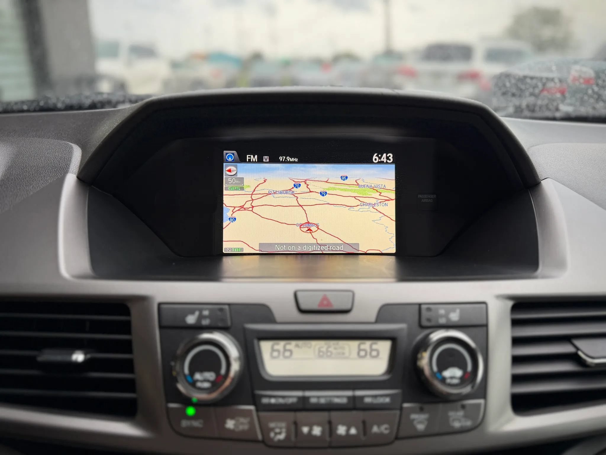 Used 2016 Honda Odyssey Touring image 12