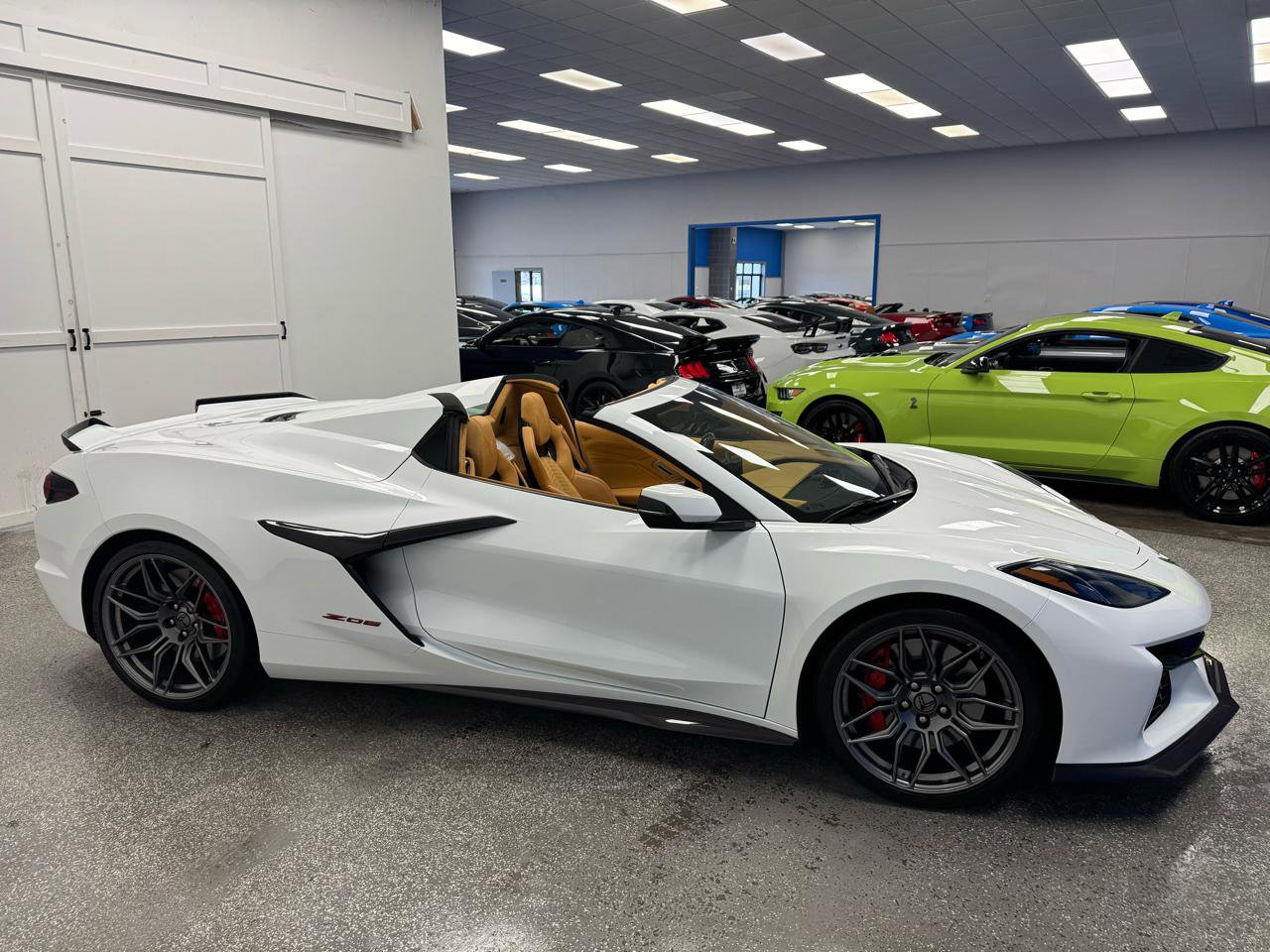 Used 2023 Chevrolet Corvette Z06 w/ Chrome Exterior Badge Package RWD image 5