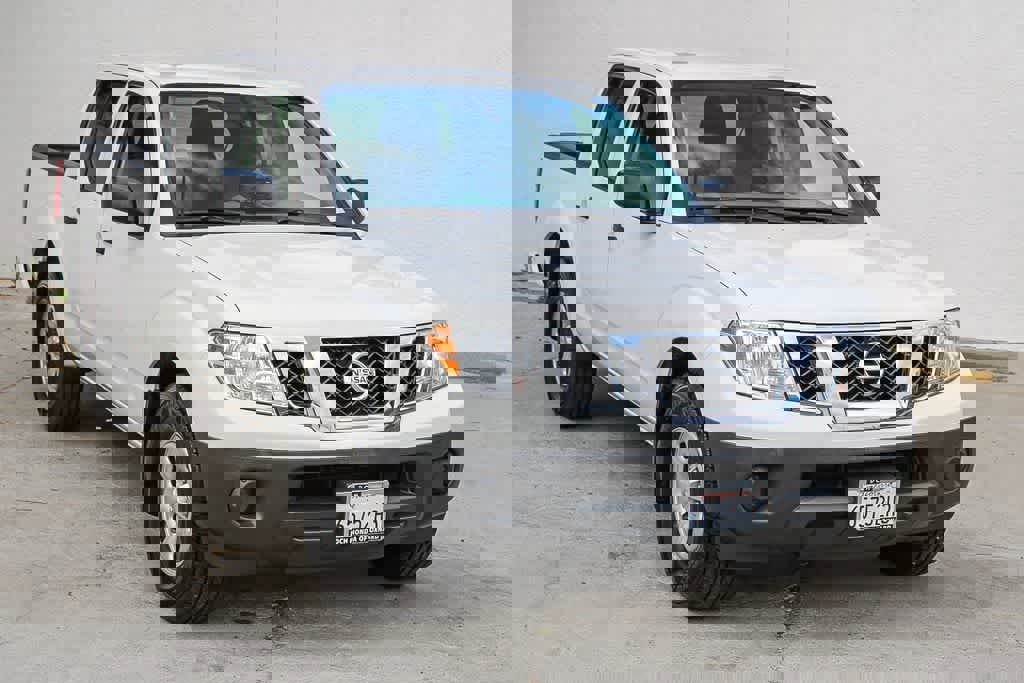 Used 2021 Nissan Frontier S w/ S Utility Package image 3