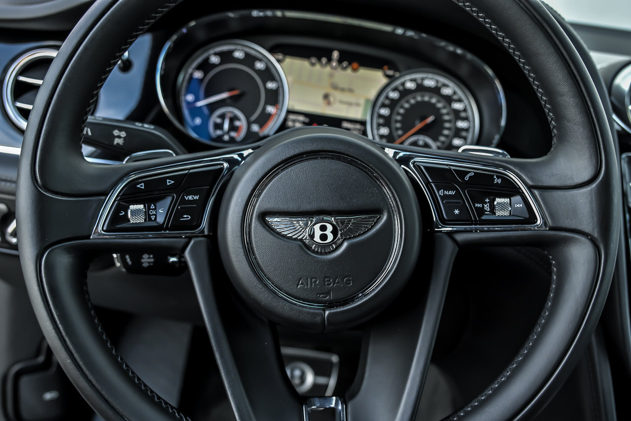Used 2020 Bentley Bentayga AWD/4WD image 30
