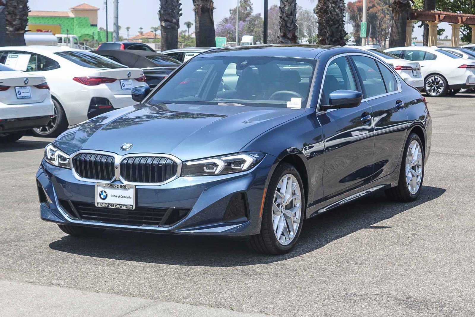 Used 2025 BMW 330i Sedan image 3