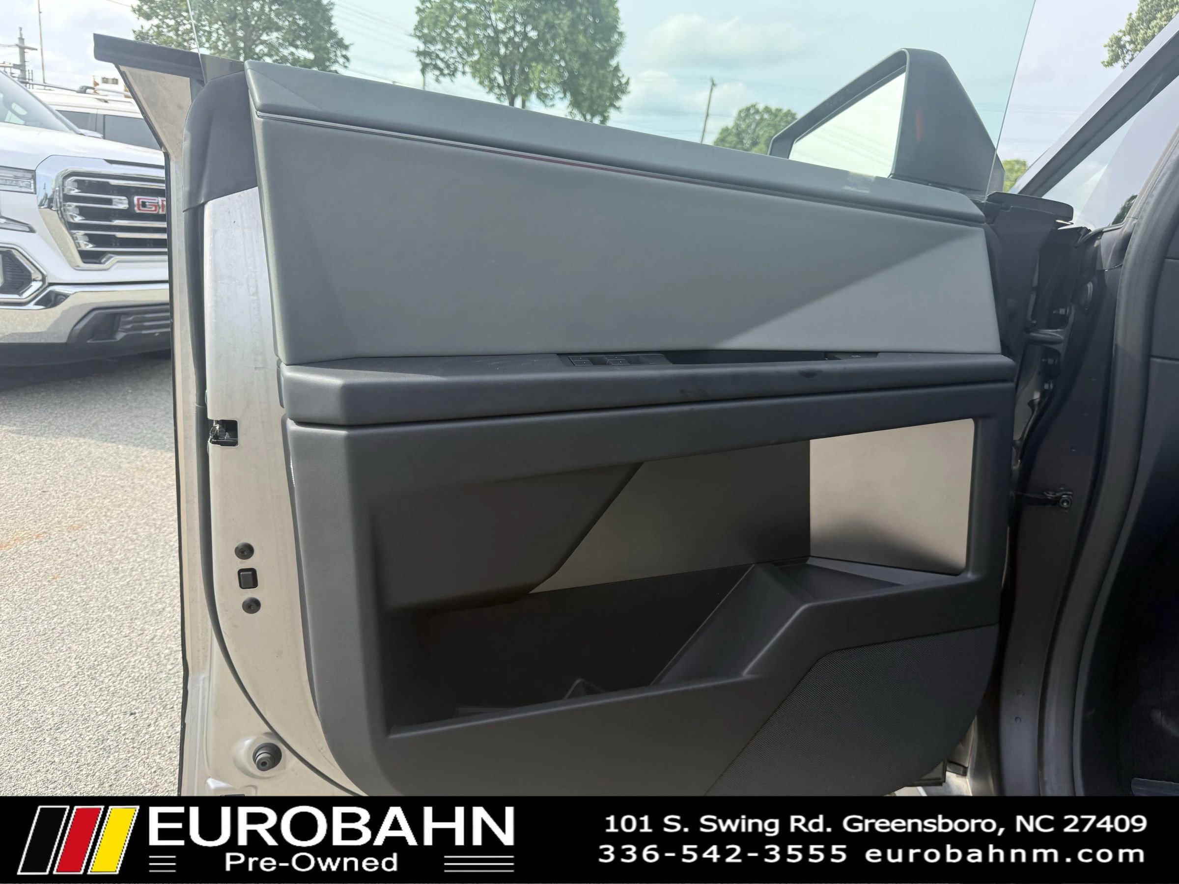 Used 2024 Tesla Cybertruck Cyberbeast AWD/4WD image 16