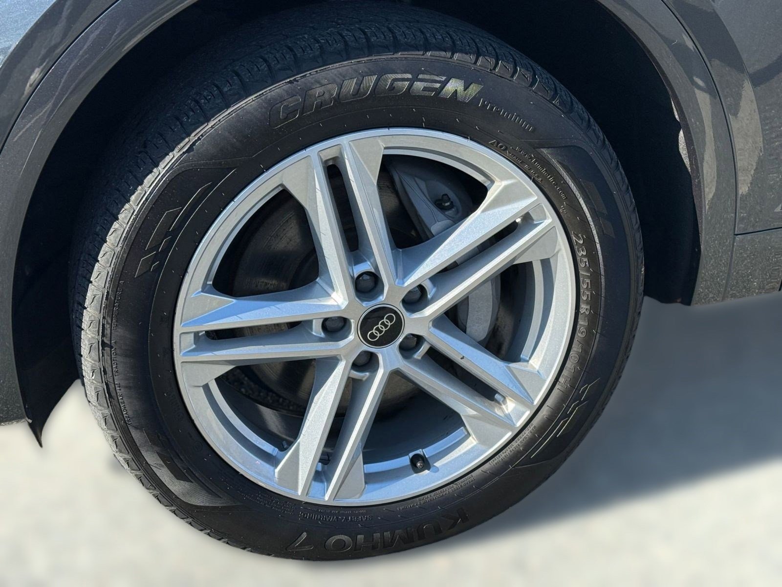 Used 2023 Audi Q5 e Premium w/ Convenience Package image 41