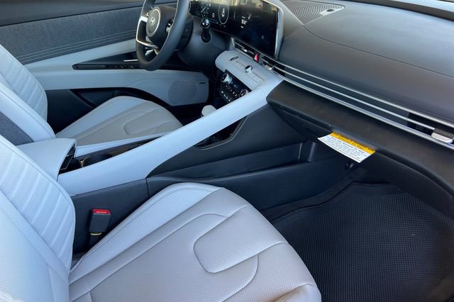 New 2026 Hyundai Elantra Limited image 15