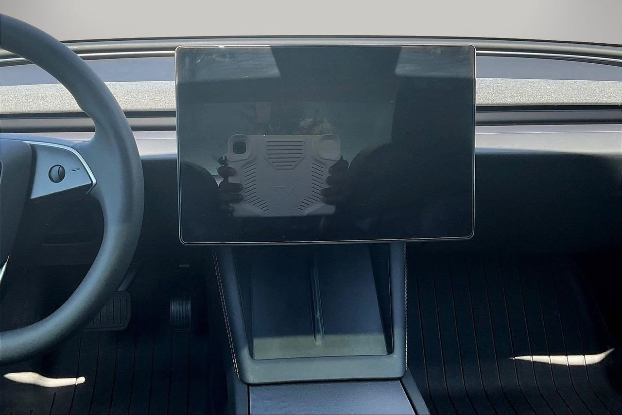 Used 2025 Tesla Model 3 Long Range image 13