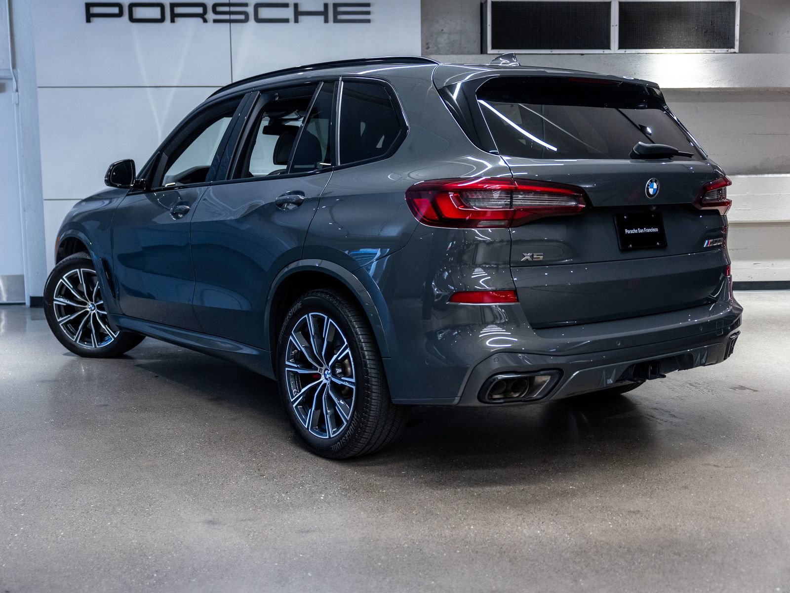 Used 2023 BMW X5 M50i w/ Climate Comfort Package image 3