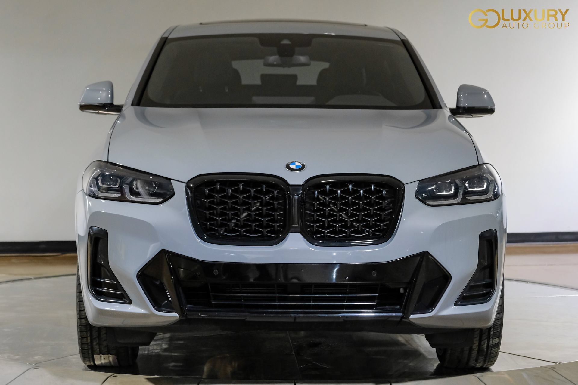 Used 2024 BMW X4 xDrive30i w/ M Sport Package AWD/4WD image 7