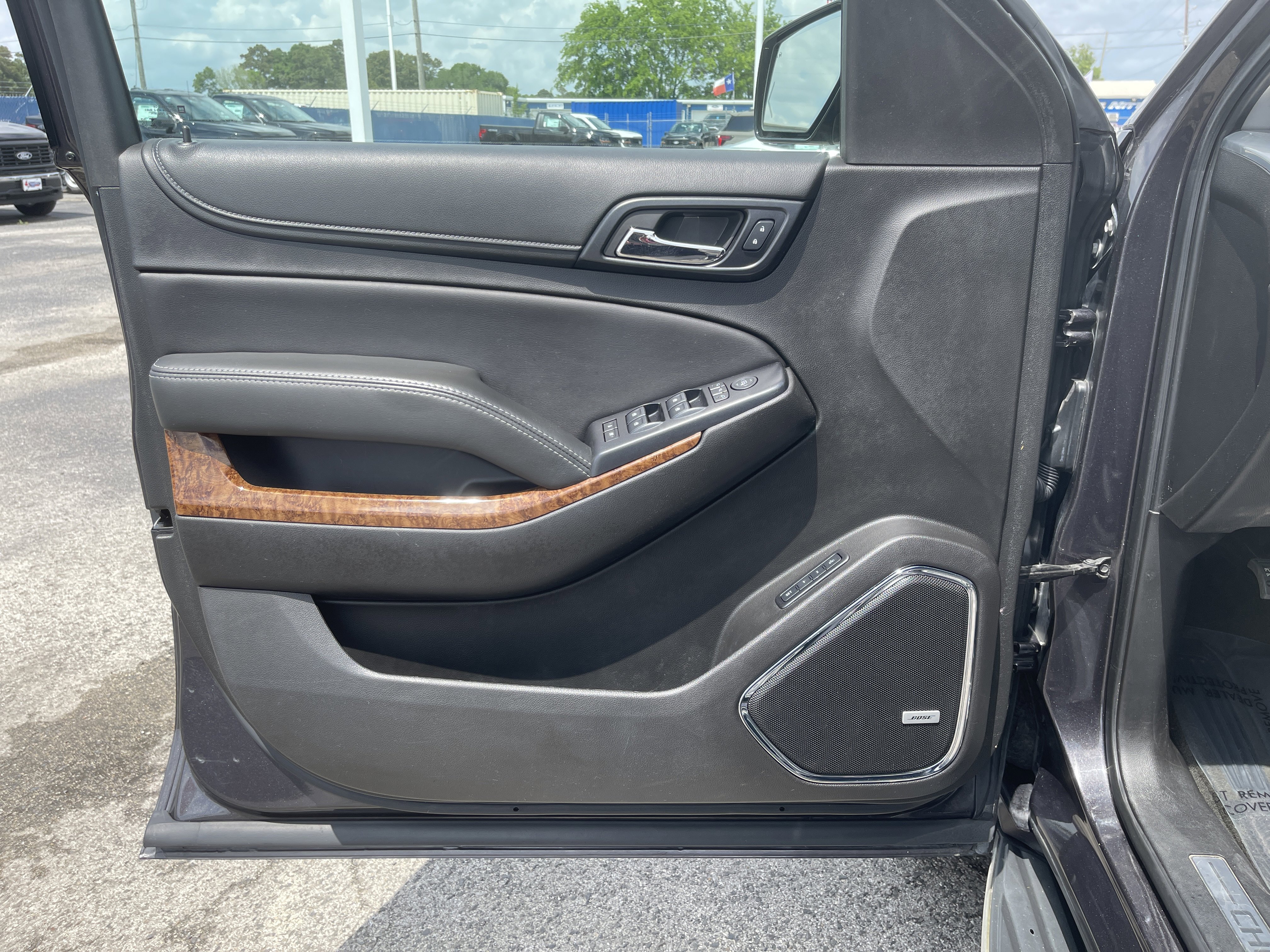 Used 2018 Chevrolet Tahoe Premier RWD image 12