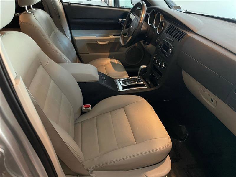 Used 2005 Dodge Magnum R/T w/ Convenience Group II image 8