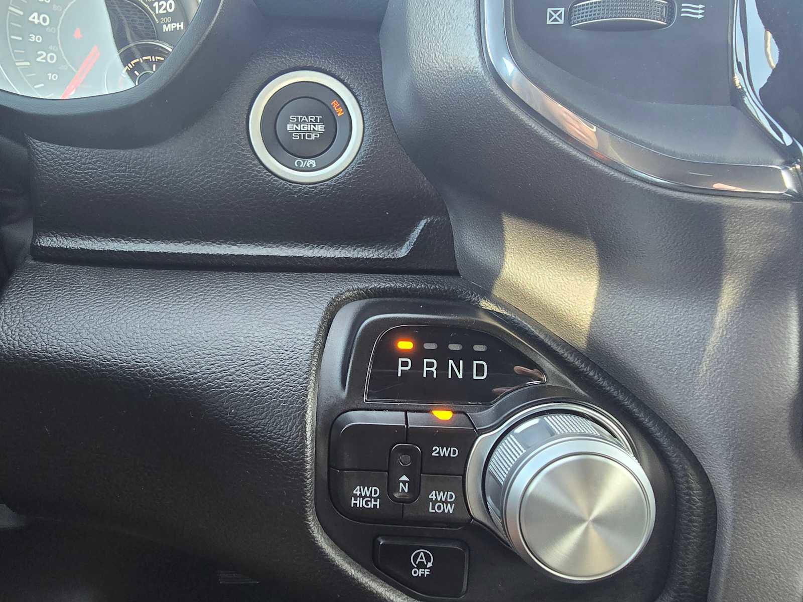 Used 2024 RAM 1500 Laramie AWD/4WD image 30