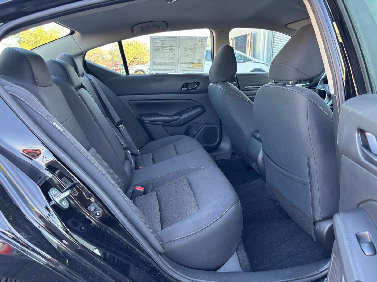 Used 2025 Nissan Altima 2.5 SV FWD image 25