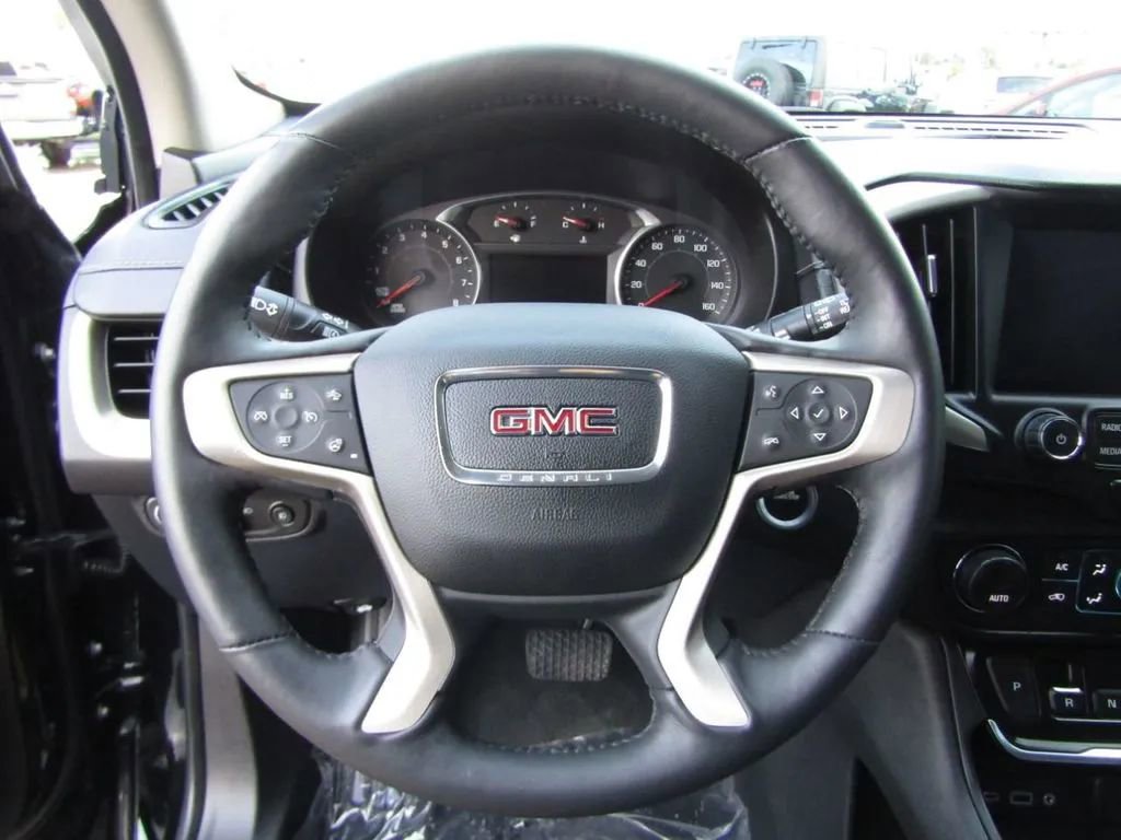 Used 2018 GMC Terrain Denali w/ Comfort Package image 12