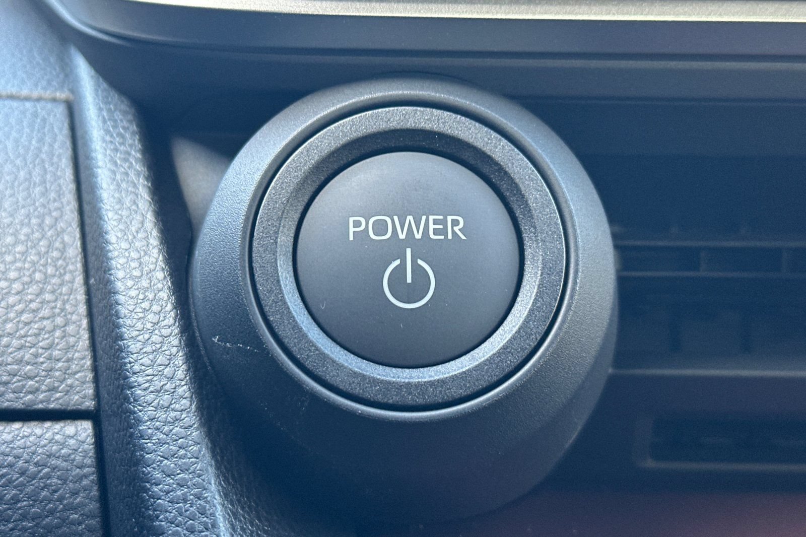 New 2026 Toyota Prius Plug-In Hybrid FWD image 24