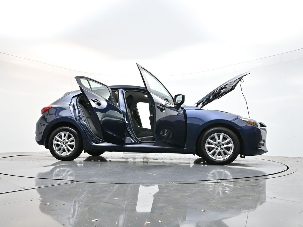 Used 2018 MAZDA MAZDA3 Sport image 32