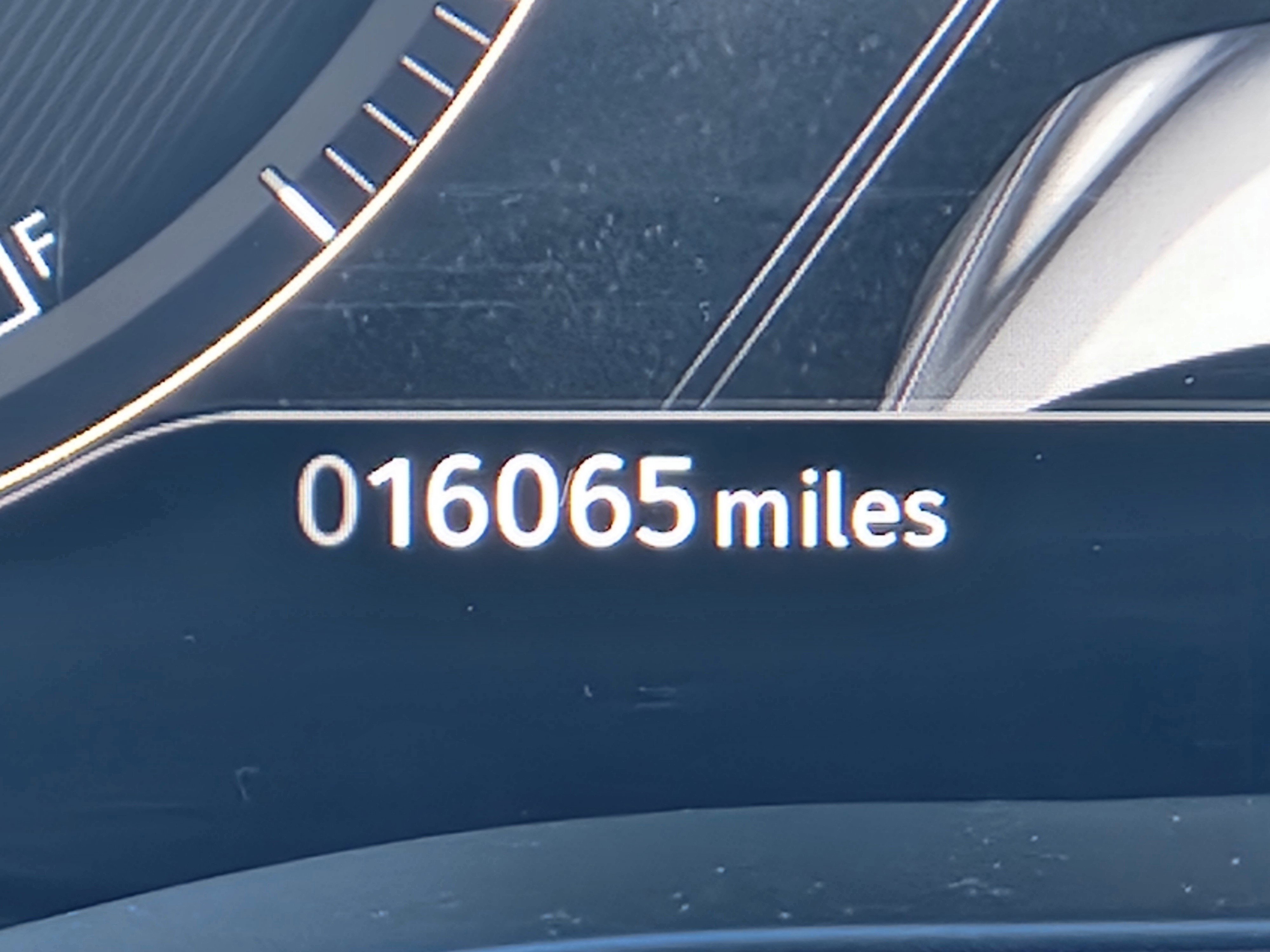 Certified 2024 Jaguar XF R-Dynamic SE image 9