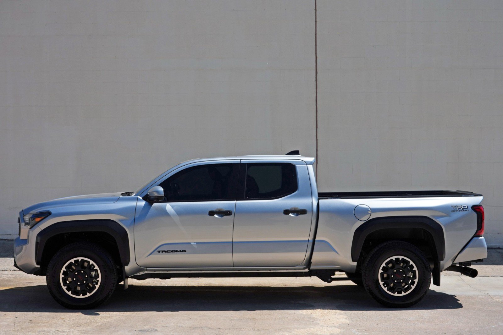 Used 2024 Toyota Tacoma TRD Off-Road w/ TRD Off Road Premium Package AWD/4WD image 49