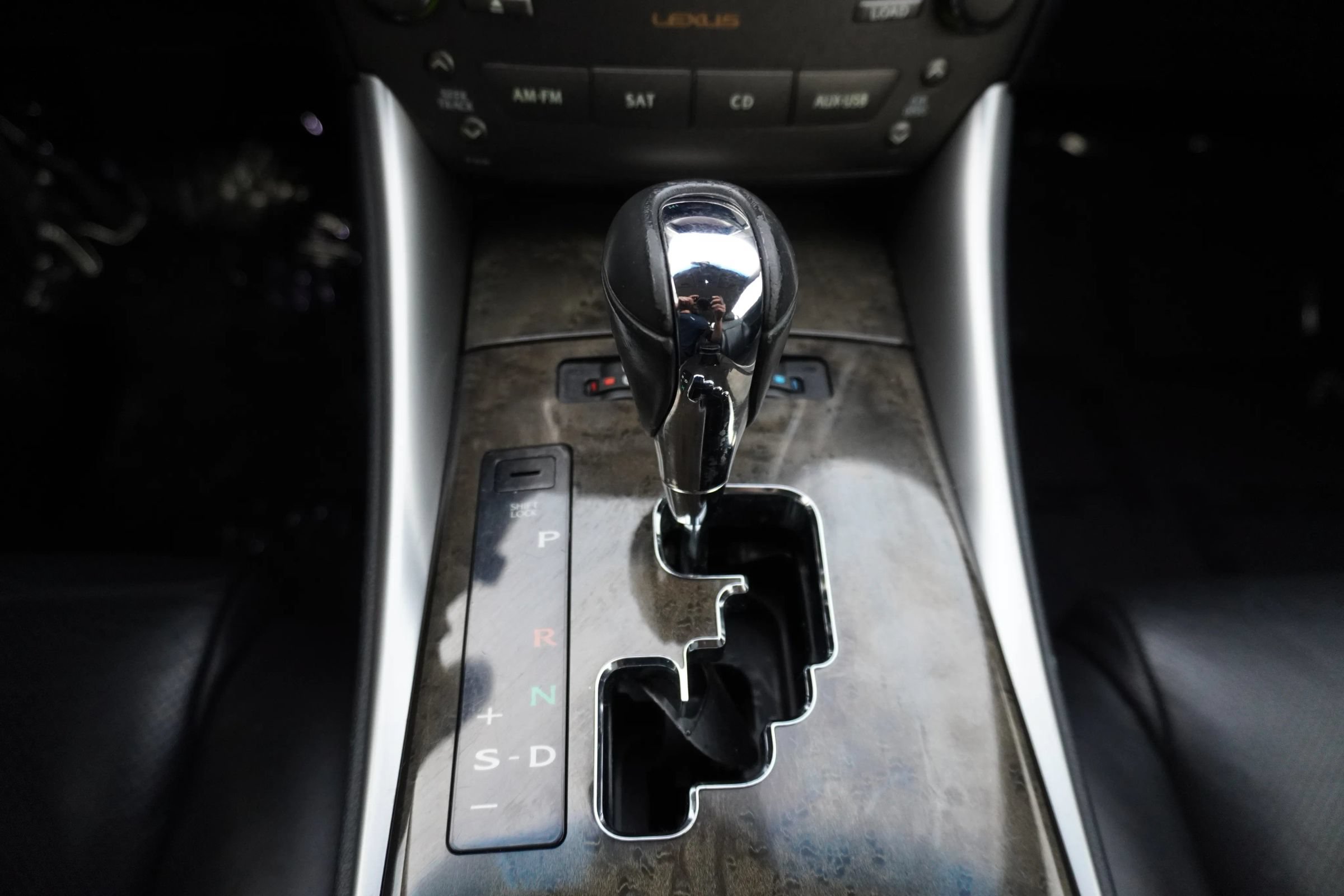 Used 2011 Lexus IS 250C RWD image 18