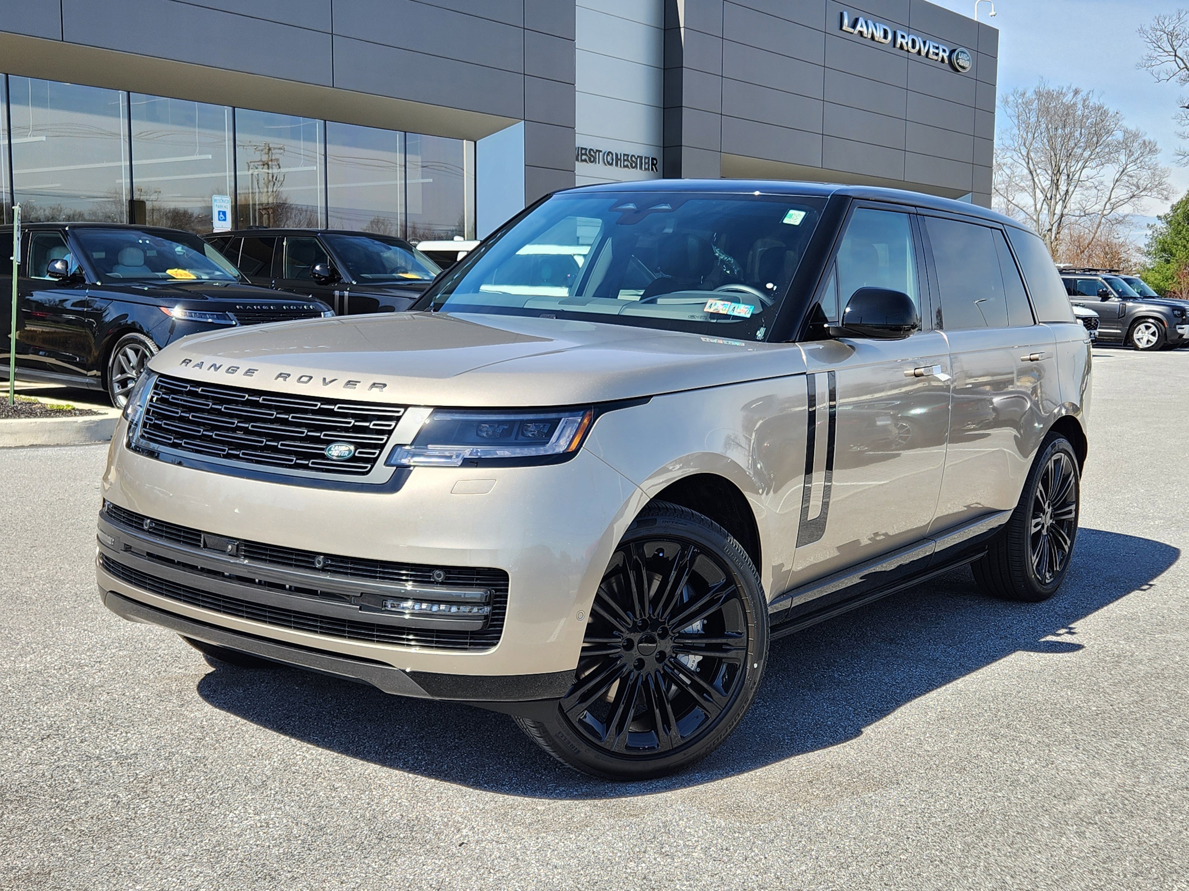 New 2026 Land Rover Range Rover Long Wheelbase SE image 1