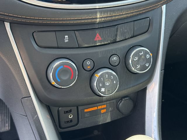 Certified 2019 Chevrolet Trax LT w/ LT Convenience Package AWD/4WD image 17