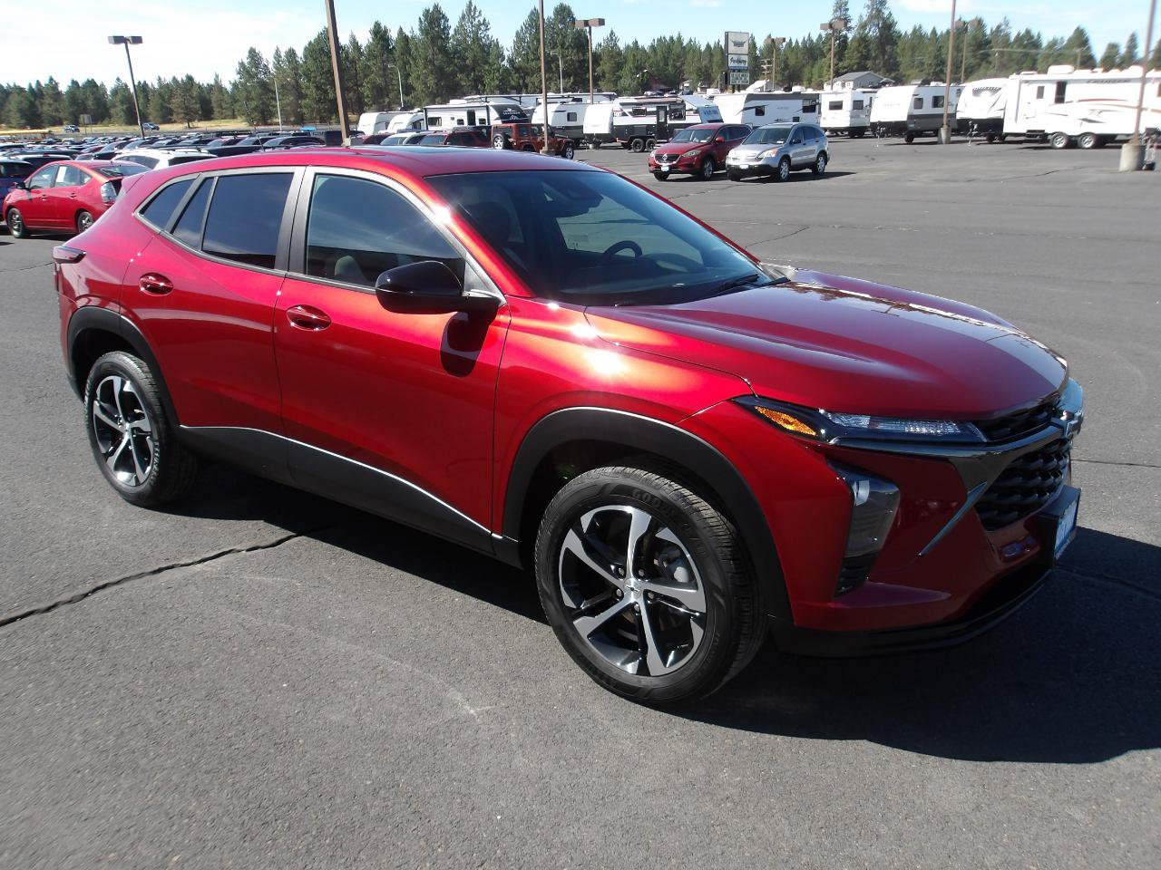 Used 2024 Chevrolet Trax RS w/ Sunroof Package FWD image 7