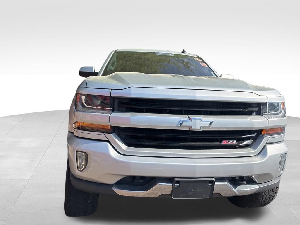 Used 2017 Chevrolet Silverado 1500 LT w/ All Star Edition image 4