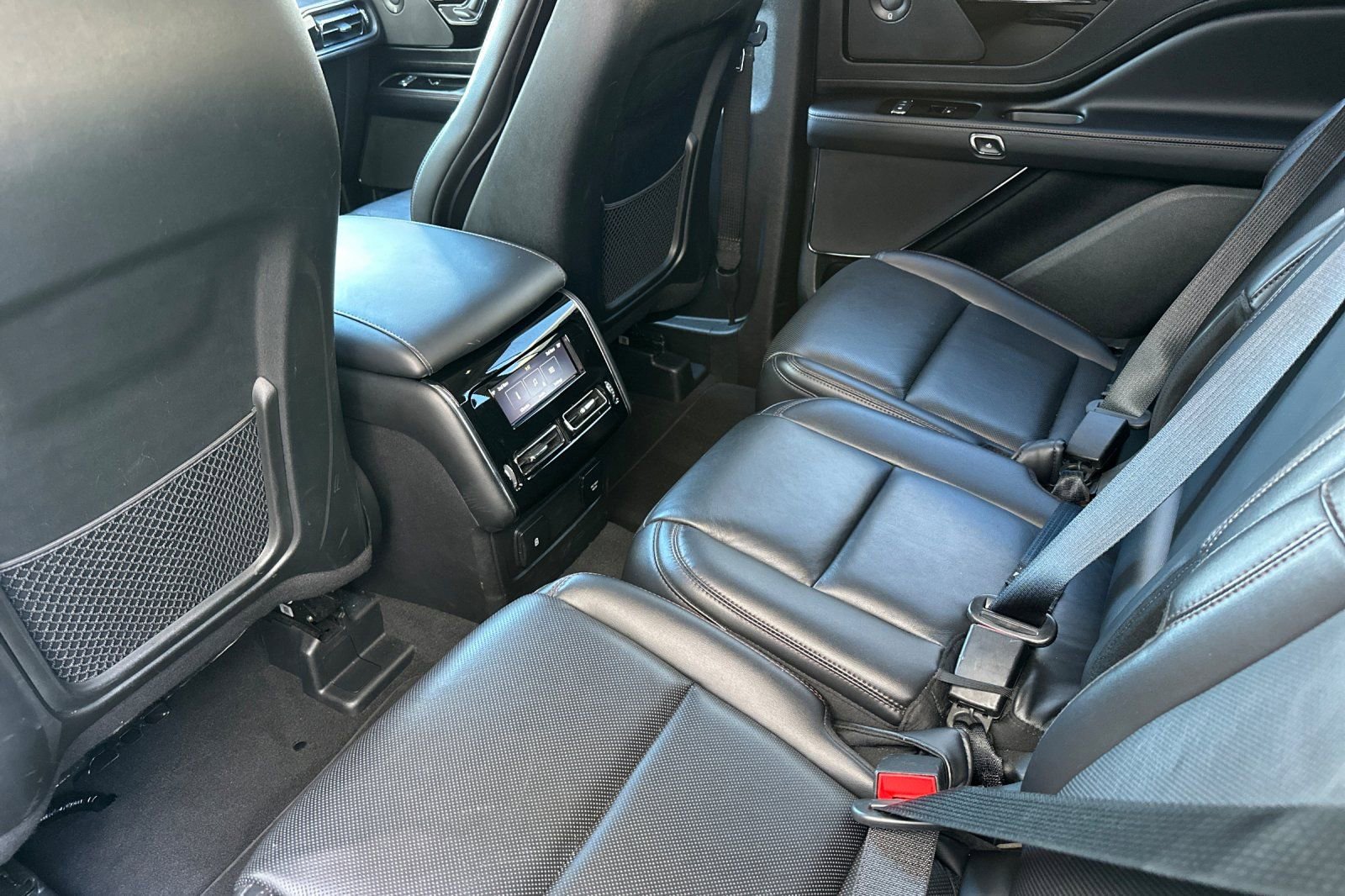 Used 2024 Lincoln Aviator Reserve image 14