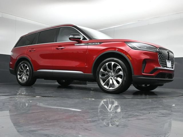Certified 2025 Lincoln Aviator Reserve w/ Illumination Package AWD/4WD image 39