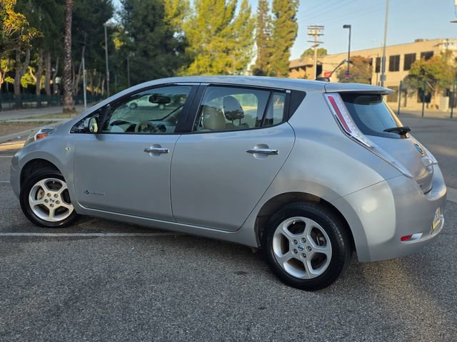 Used 2012 Nissan Leaf SL FWD image 13