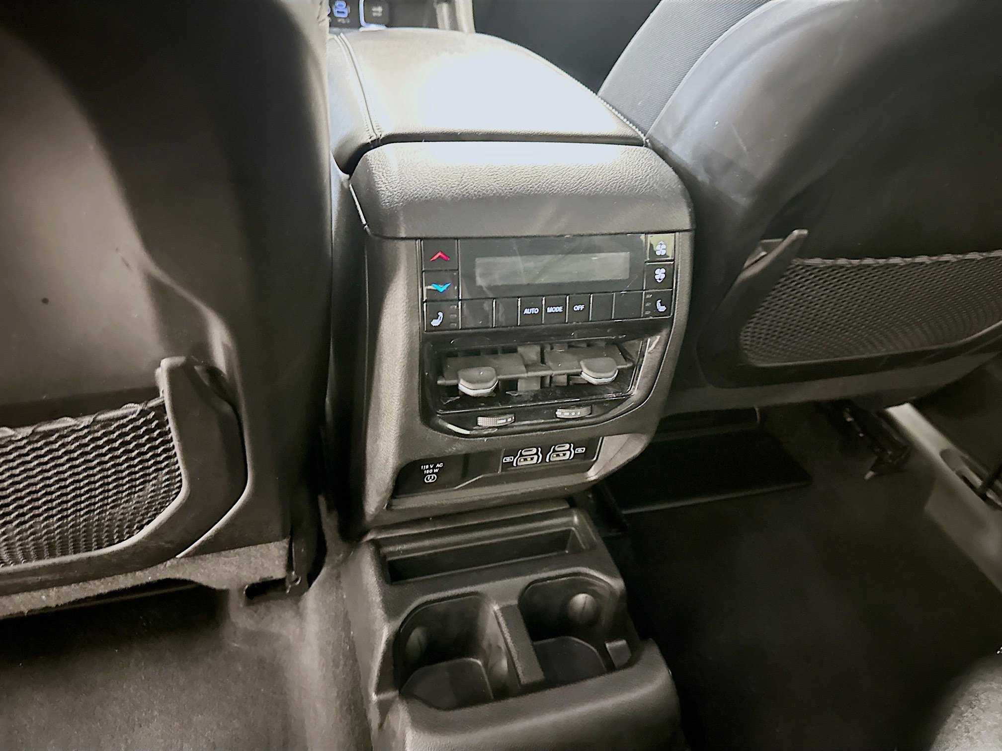 Used 2023 Jeep Grand Cherokee L Limited image 28